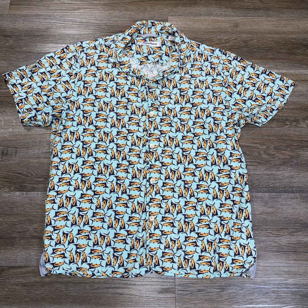 Tommy Bahama Short-Sleeve Camp Shirt Mens M All-Over Tropical Sailfish Pattern